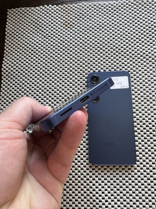 Samsung Galaxy S25 12/128 фактично нові
