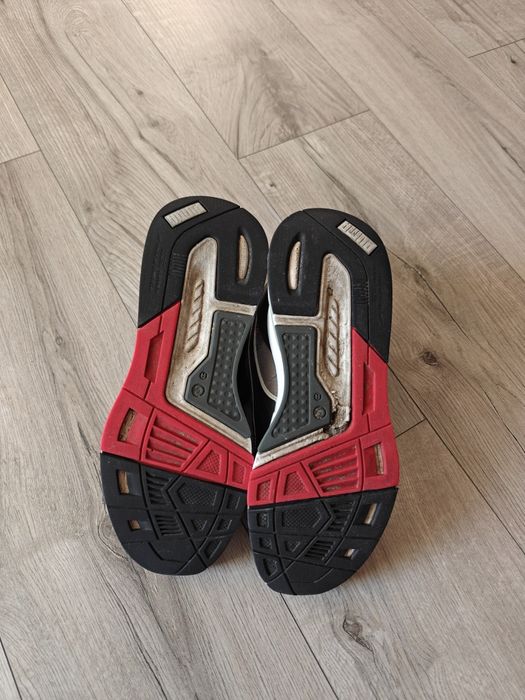 Продам Puma кросівки