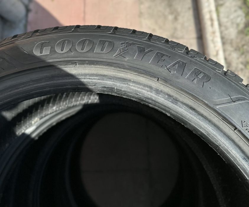 Шини зимові Goodyear UltraGrip 225/45 r17 91H M+S 2025 року