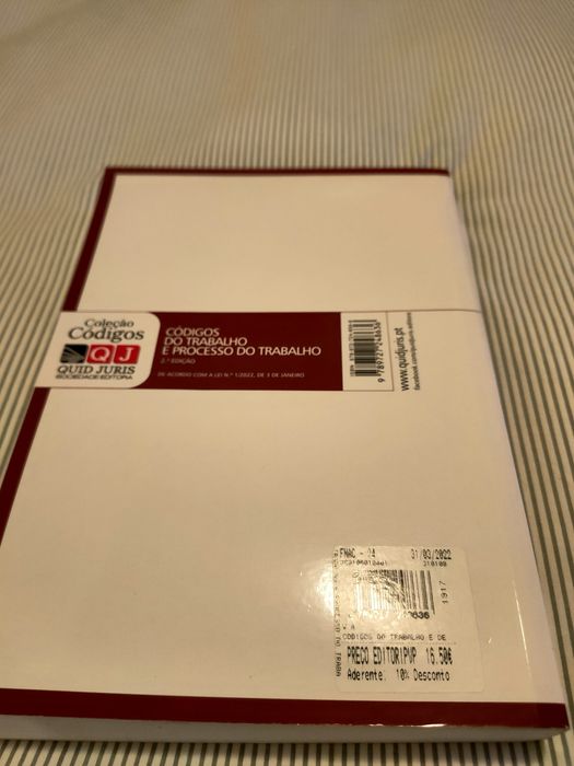 Livro do Código do trabalho e processos do trabalho.