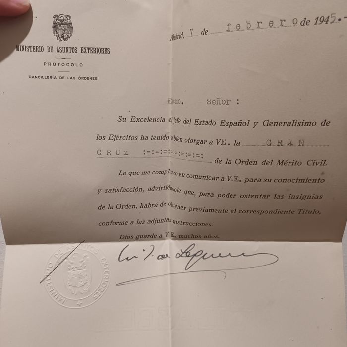 comunicação oficial histórica do Ministério de Assuntos Exteriores da Espanha, datada de 7 de fevereiro de 1945.
​Trata-se de uma notificação formal s