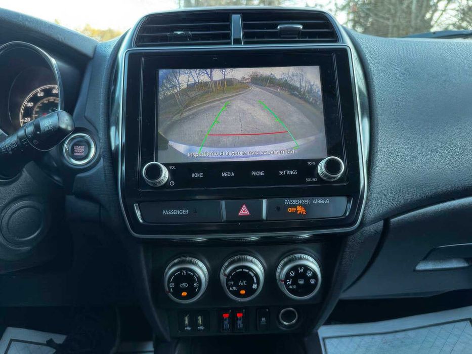 Mitsubishi Outlander SEL      2022