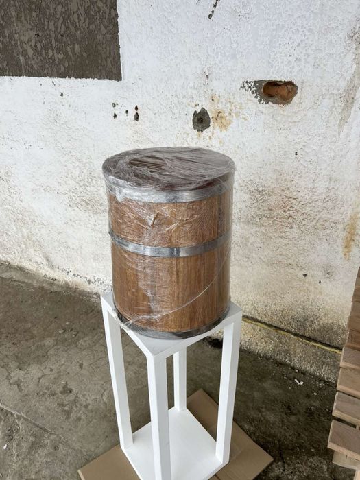 Діжка бочка дубова деревяна з краником на закваску на коньяк водочку