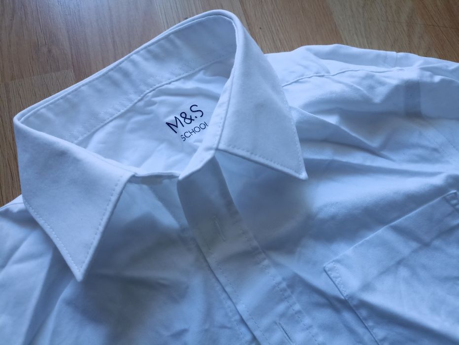 Біла сорочка, брюки для хлопця, розмір 146