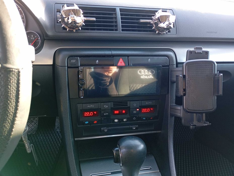 AUDI A4 8E  Автомат.