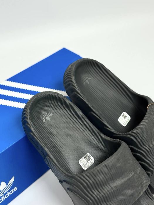 Adidas Adilette 22  темно сірі тапочки