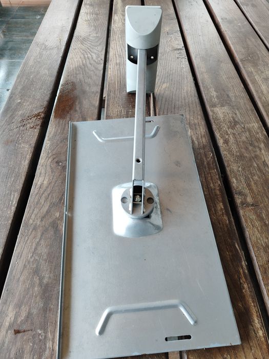 Стойка для телевизор