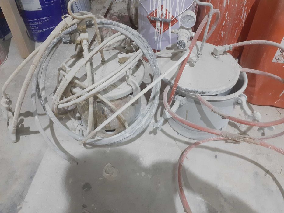 Tanques de pintura com pistola