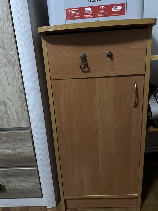 Письмовий стіл для навчання