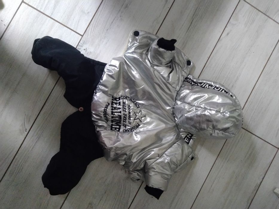 Жилетки, комбенізони речі для собачок і кішок