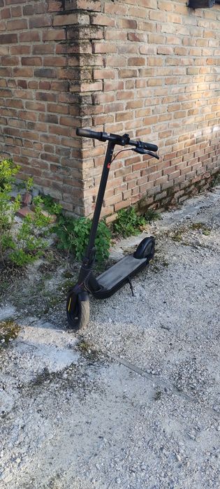 Продам електро самокат Zweel E9G