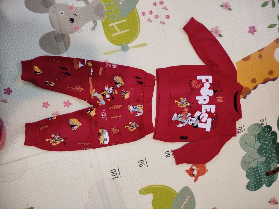 Продам костюмчик детский на 6-12 месяцев