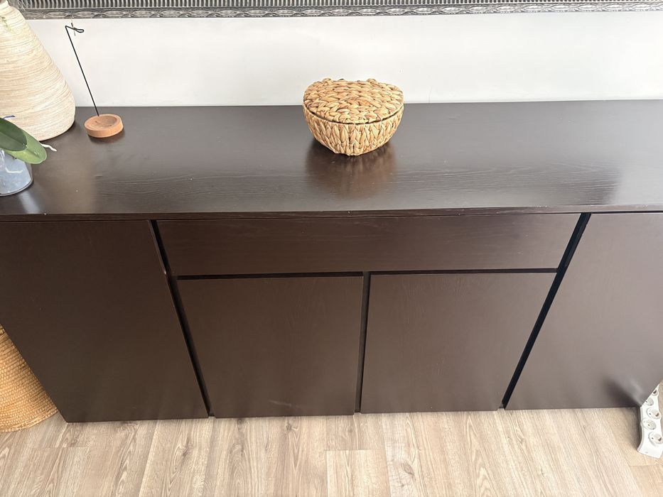 Conjunto de sala em madeira macica – MESA EXTENSÍVEL + APARADOR