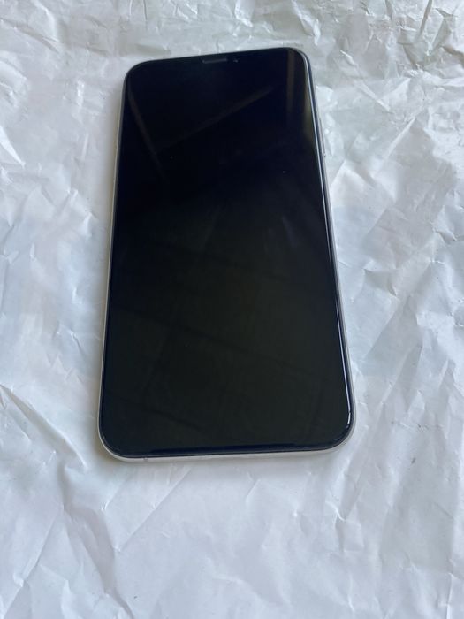 iPhone xs 64 гб, отличное состояние.