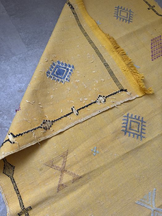 Tapete marroquino amarelo