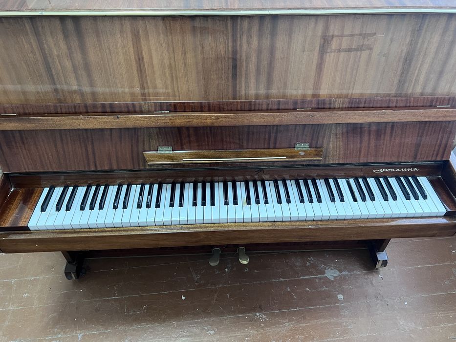 Продається фортепіано