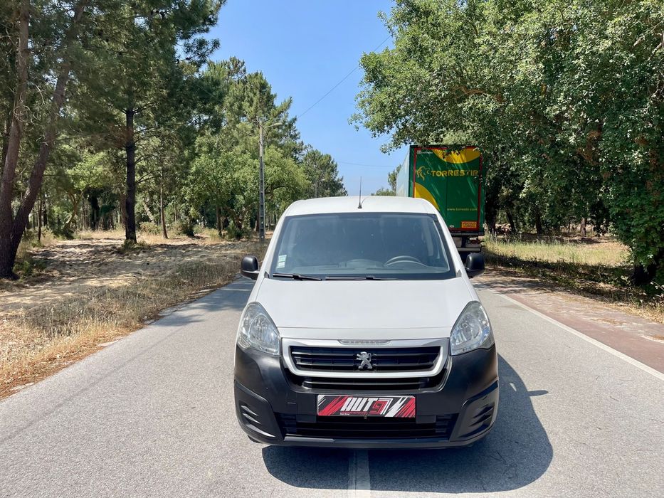 Peugeot Partner 1.6 BlueHDI 75CV 3 Lugares