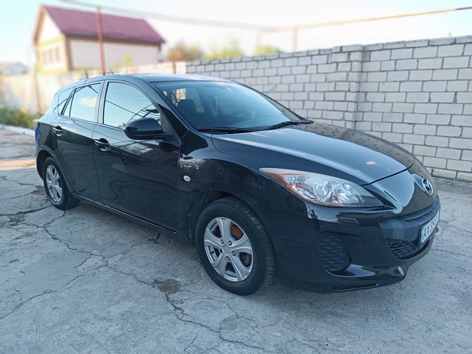 Продам mazda 3 2012 рік в  гарному стані