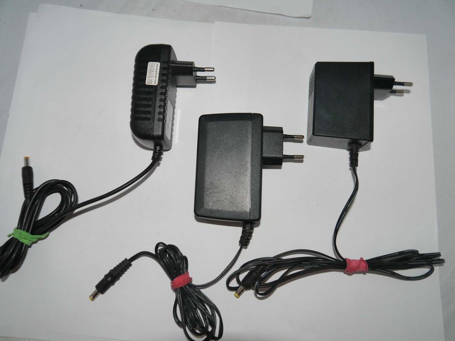 Zasilacz wtyczkowy 15V 1.5A  22,5 wtyk: 4,8mm x 1,7 mm