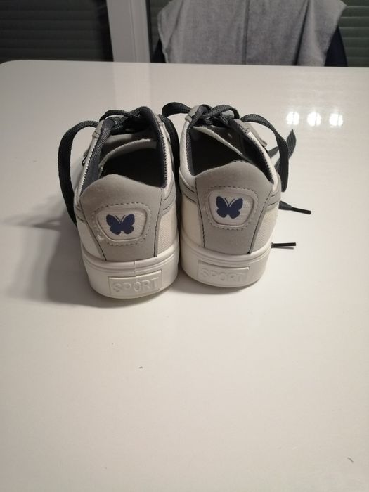 Buty sportowe dziewczęce roz. 37