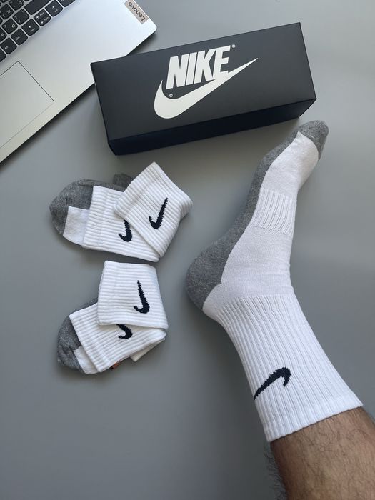 Шкарпетки найк білі із сірою стопою/носки Nike белые, серая стопа