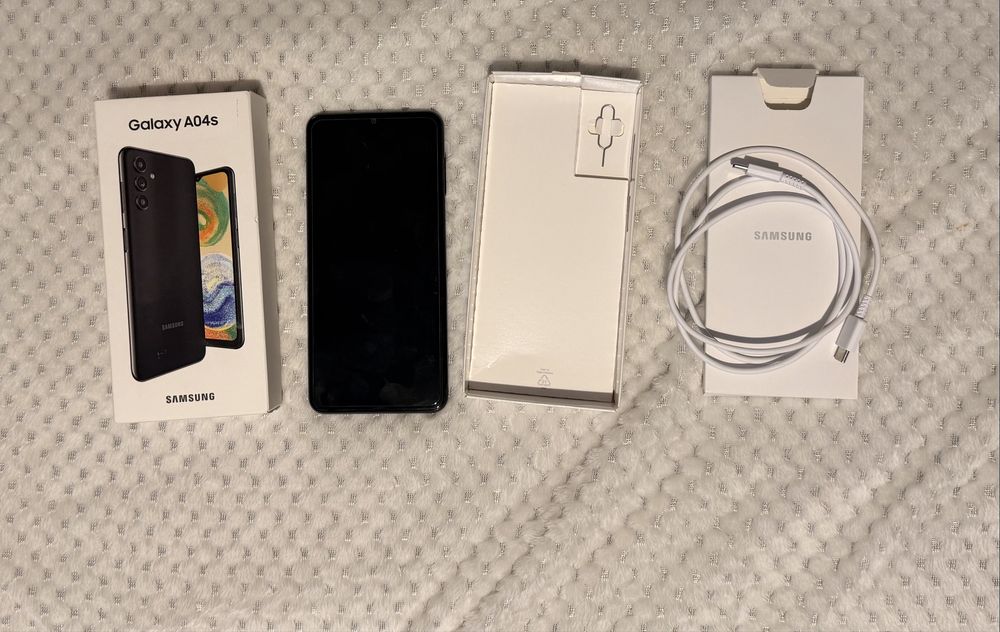 Smartfon telefon Samsung galaxy A04s komplet stan bdb szkło