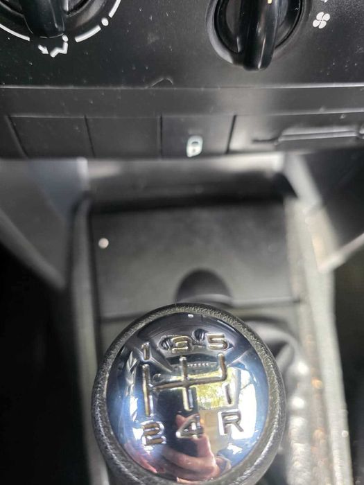 Peugeot 207 Hatchback 1.4 HDI – 68 Cv