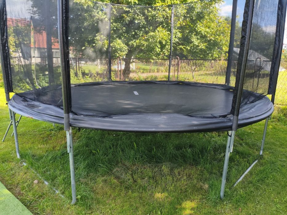 Trampolina 4 metry rok uzytkowana