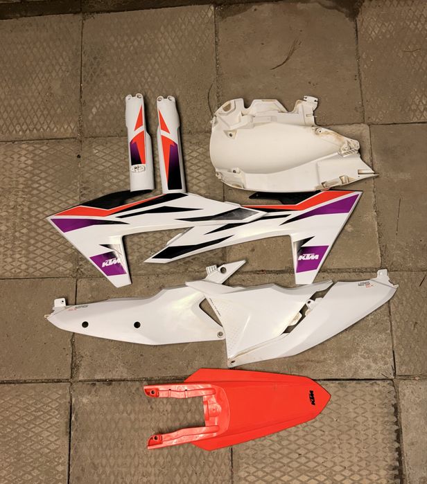 Plastiki Ktm 2024 super stan oryginał
