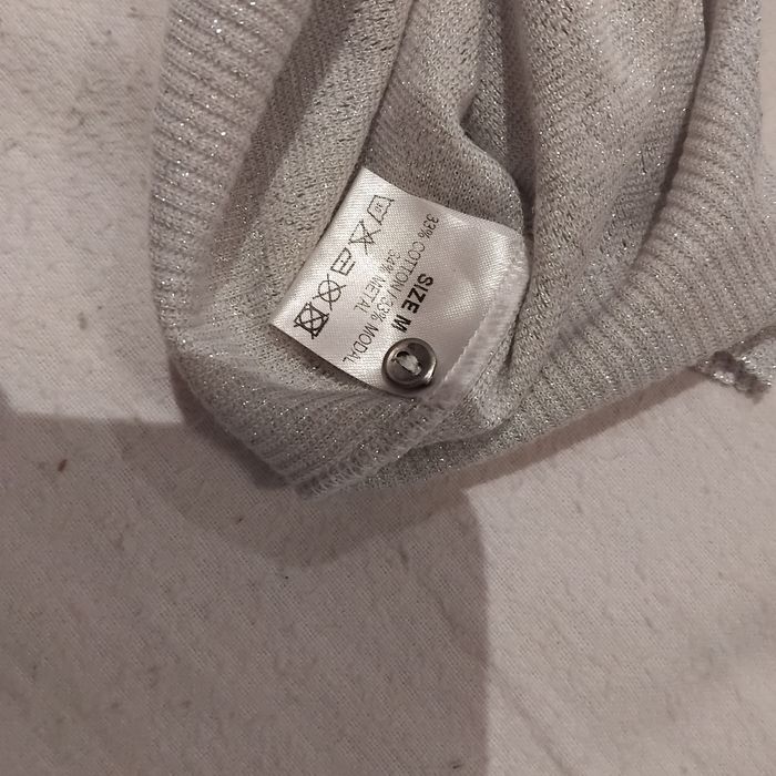 Sweterek biały ze srebrną nitką S/M