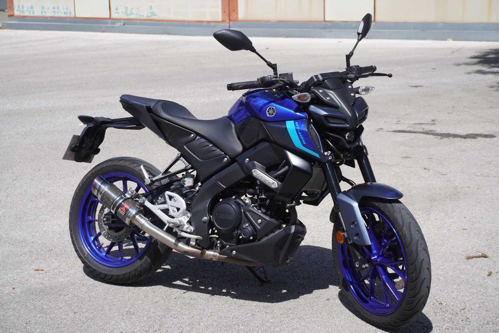 Yamaha MT-125 2022 | 21.700 km | Escape Black Widow | Excelente estado