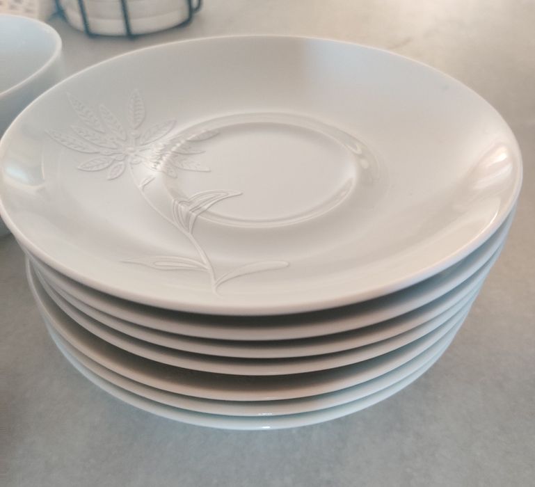 Zestaw 6 filiżanek z podstawami Porcelana Kristoff Krzysztof Wałbrzych