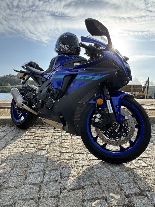 Yamaha R1 2024.