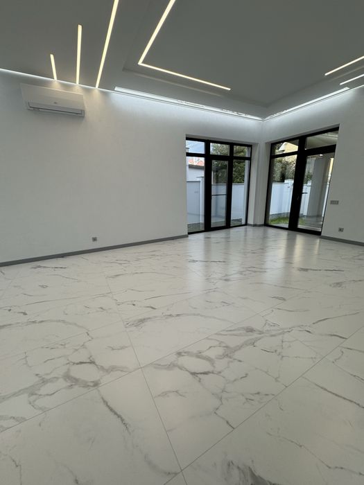 Новый дом с ремонтом! Фонтан море и Аркадия рядом!