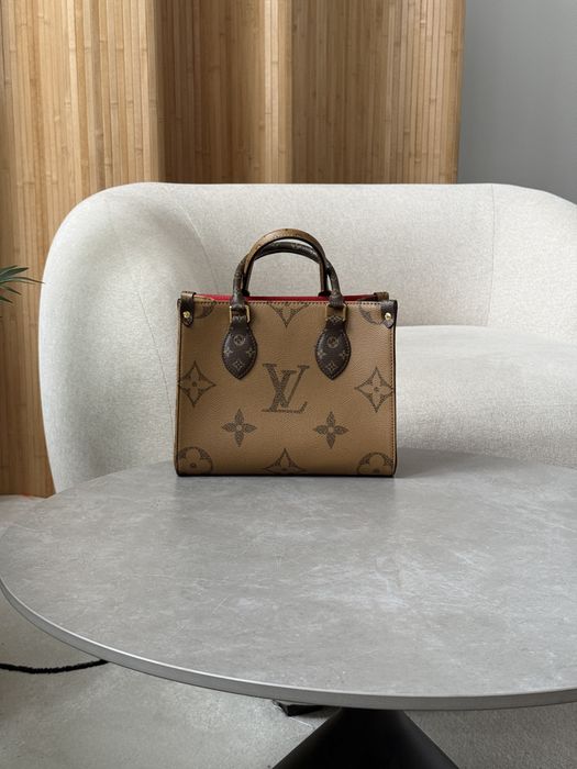 Сумка Louis Vuitton Onthego PM Monogram Bag