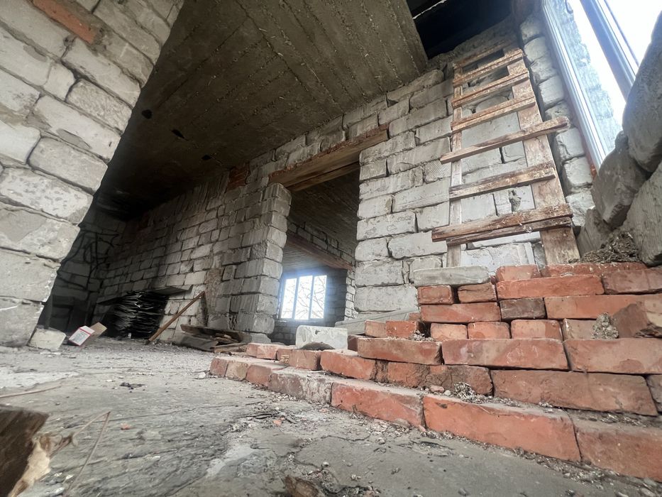 Продаж недобудови з комунікаціями у хорошому р-ні м. Виноградів