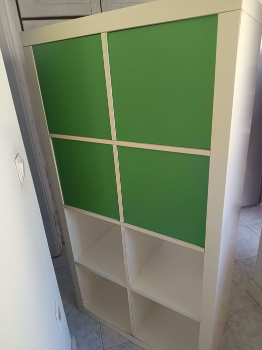 Móvel de cubos com portas