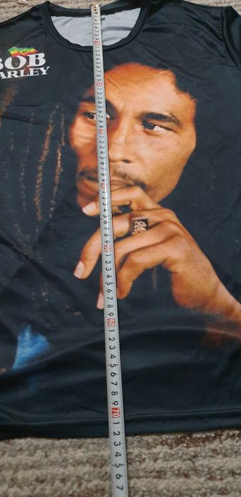 Czapka Rasta z dredami, plus koszulka i naszyjnik ze sztucznym zielem