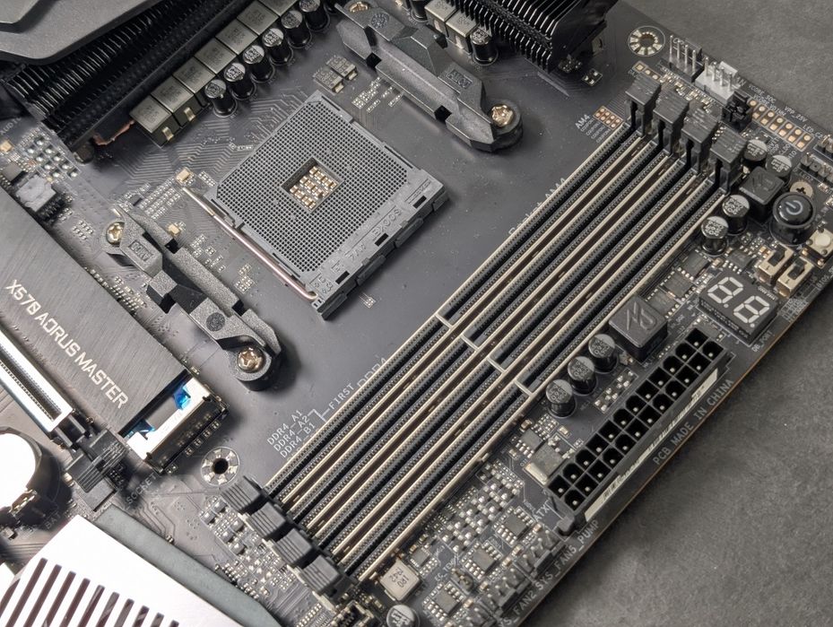 Топова! GIGABYTE X570 AORUS MASTER AM4 (DDR4) Гарантія