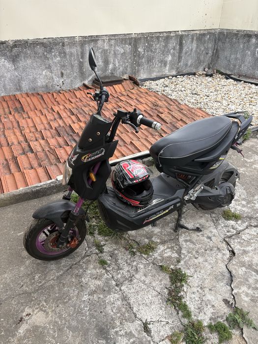 Scooter/Mota eletrica