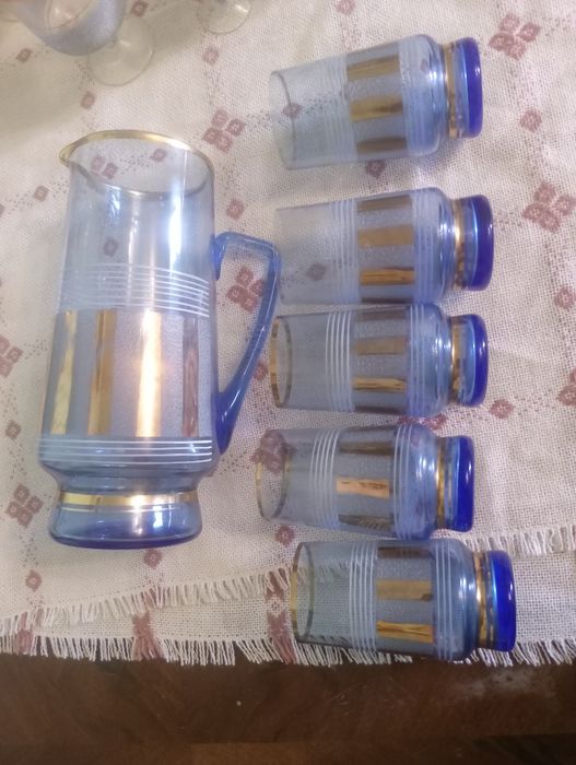 Хрустальні стакани та рюмки