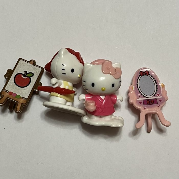 Фігурки kinder natoons hello kitty mario