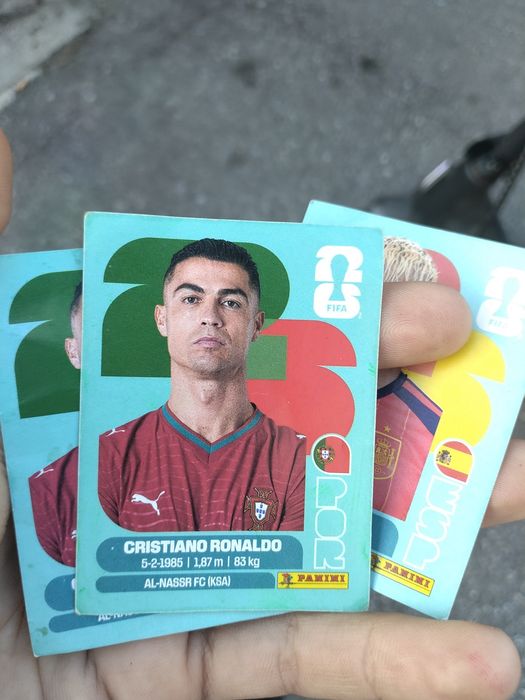 Cromos do Cristiano Ronaldo e do Lamim yamal da copa do mundo de 2026