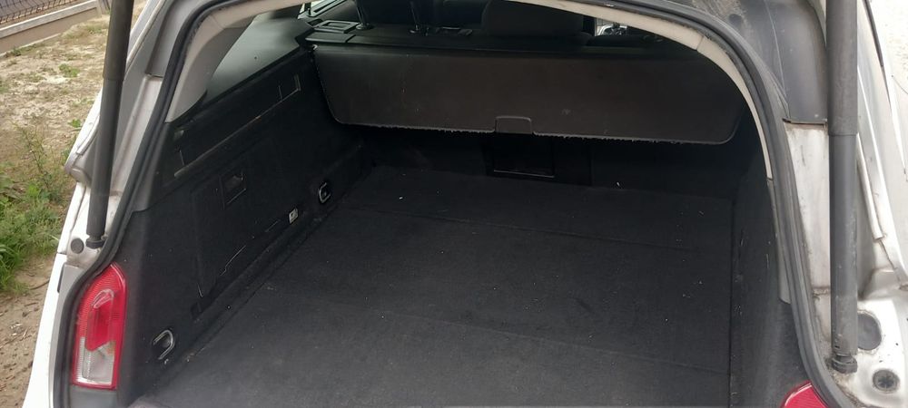 Uszkodzony opel insignia