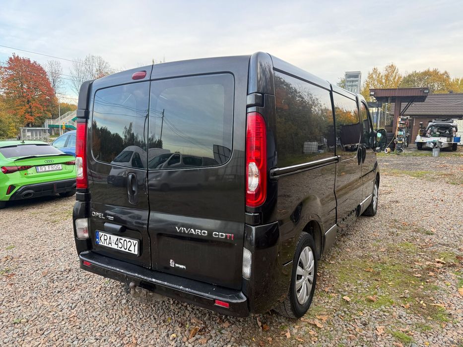 Opel Vivaro  2.0 115k Brygadówka Brygadowy 6 osób Transporter T4 T5 Trafic Vito !