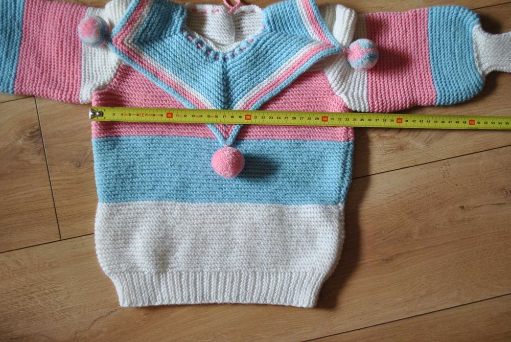 sweterek dziecięcy handmade