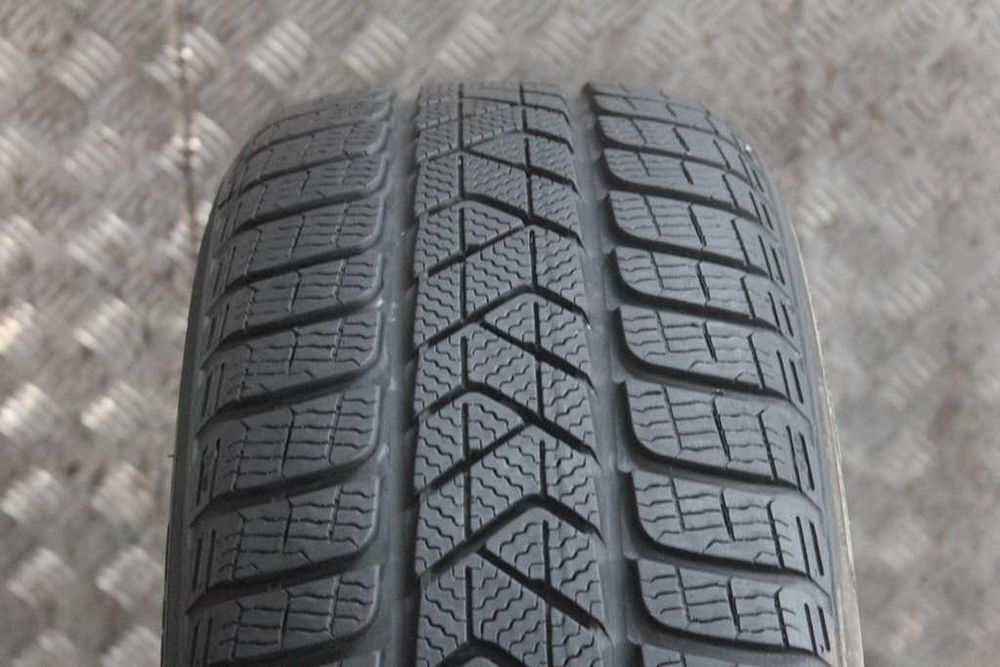 215/55/17 Pirelli Sottozero 3 215/55 R17 94H