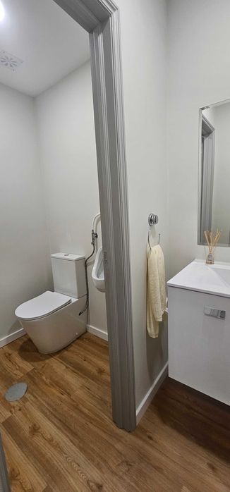 Arrendam-se Gabinetes a 300 m da rotunda da Areosa - Porto