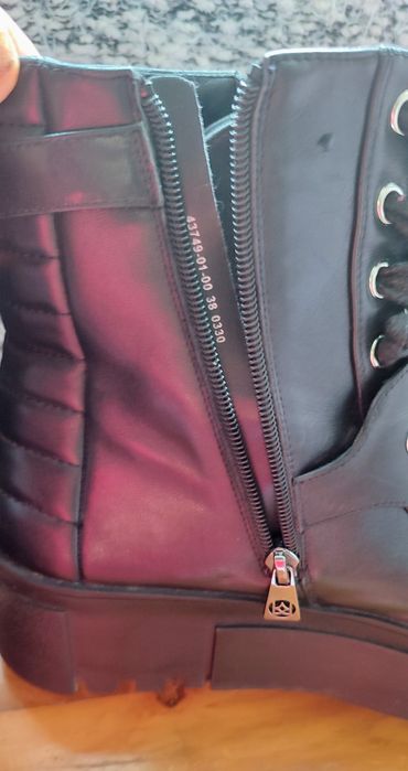 Botki damskie skórzane.