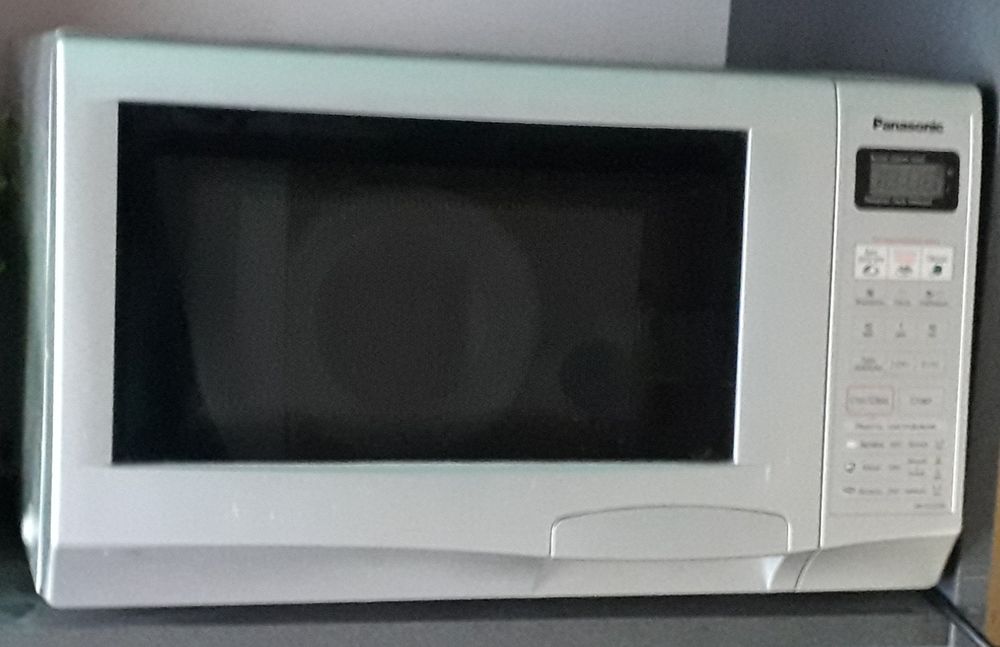 Мікрохвильова піч